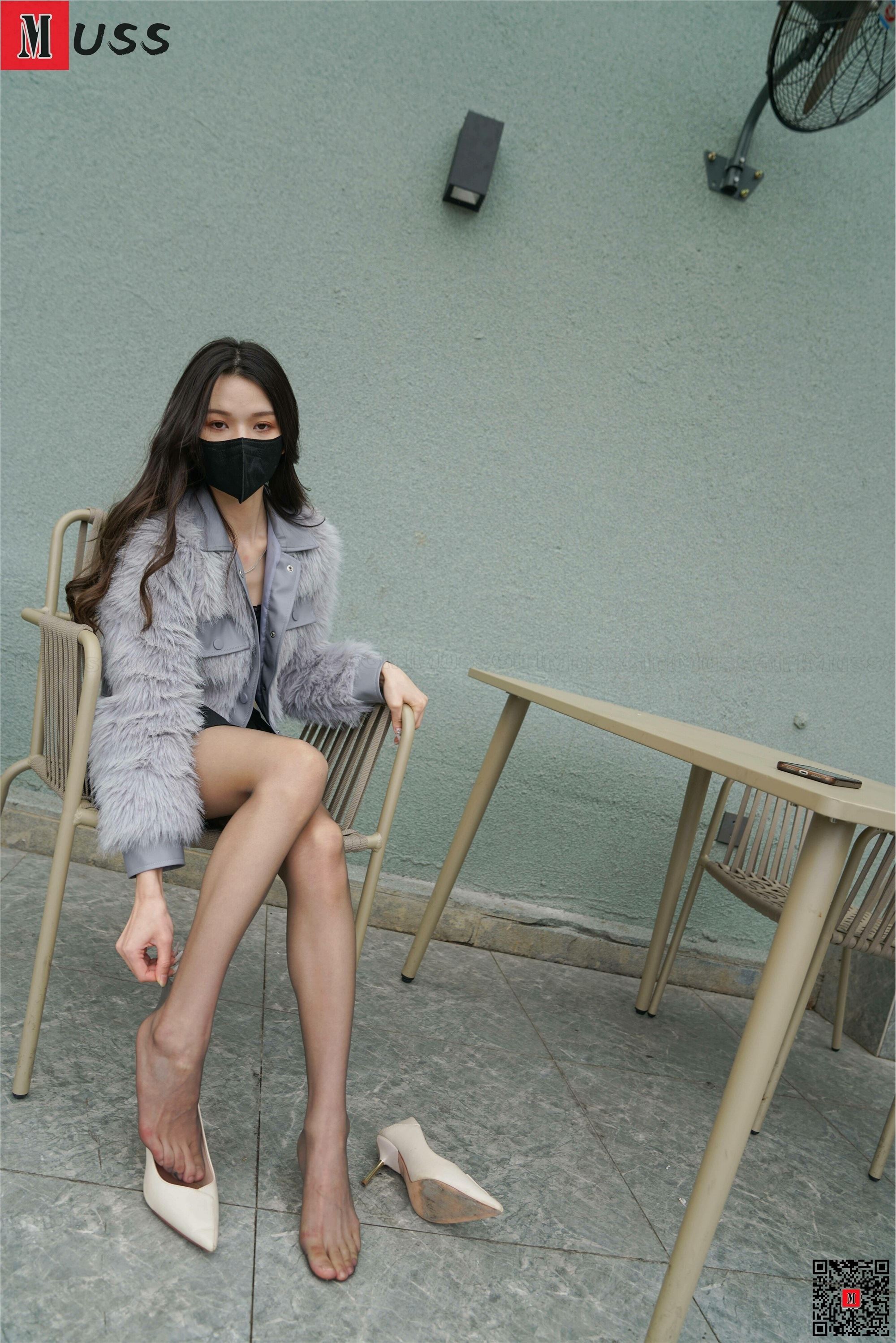 MussGirl慕丝女郎  NO.201 户外灰丝超短裙高跟